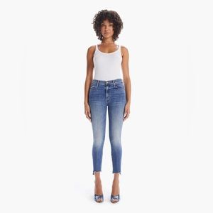 Mother Stunner Zip Ankle Step Fray Jeans
